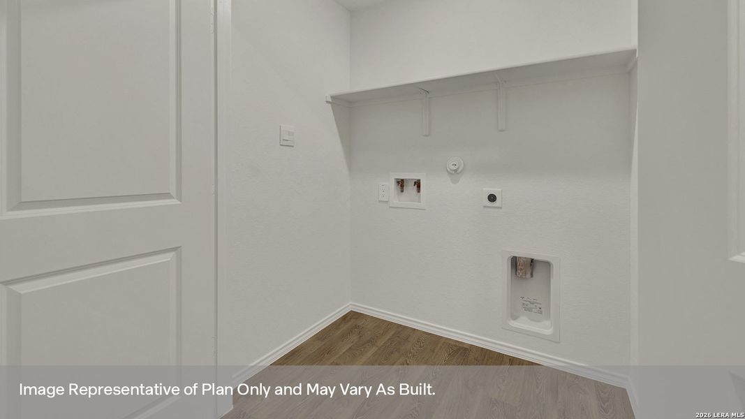 Spacious, unfurnished interior of a new home in Lantana, Lockhart (Image 20). Spacious, unfurnished interior of a new home in Lantana, Lockhart (Image 20).