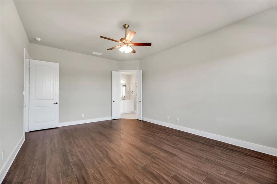 Spacious, unfurnished interior of a new home in Fannin Ranch, Leonard (Image 20). Spacious, unfurnished interior of a new home in Fannin Ranch, Leonard (Image 20).