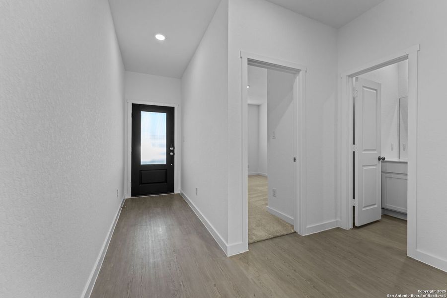 Spacious, unfurnished interior of a new home in , New Braunfels (Image 10). Spacious, unfurnished interior of a new home in , New Braunfels (Image 10).