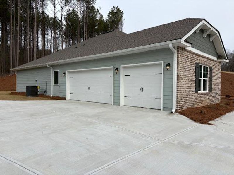 Exterior details and patio area of a home in Eagle Heights, Maysville (Image 3).