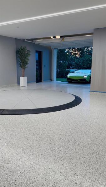 Image 86 of a home in .