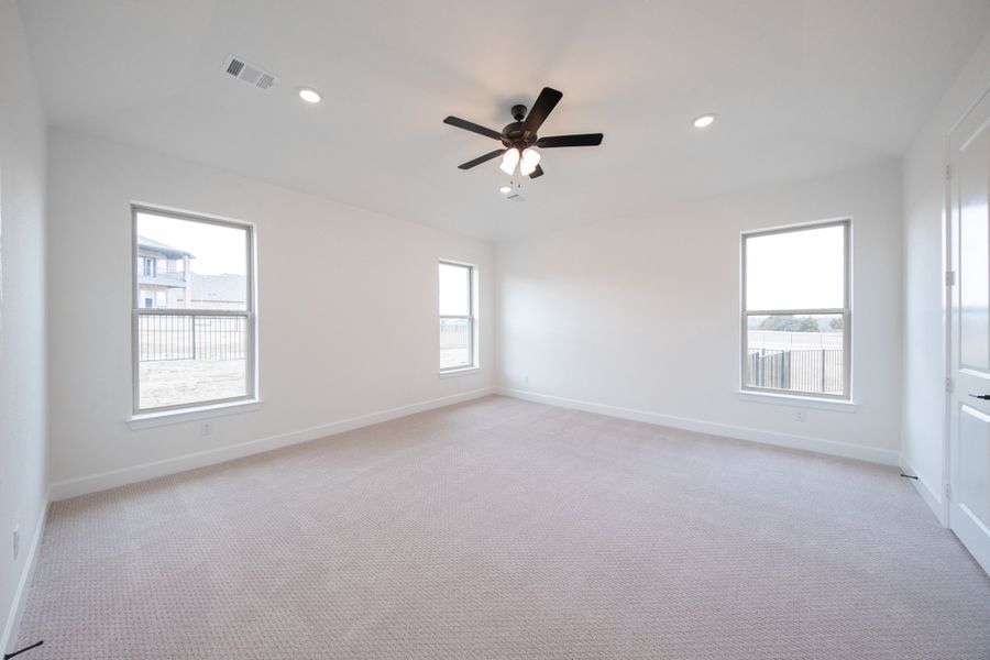 Spacious, unfurnished interior of a new home in Heath Golf and Yacht Club, Heath (Image 19). Spacious, unfurnished interior of a new home in Heath Golf and Yacht Club, Heath (Image 19).