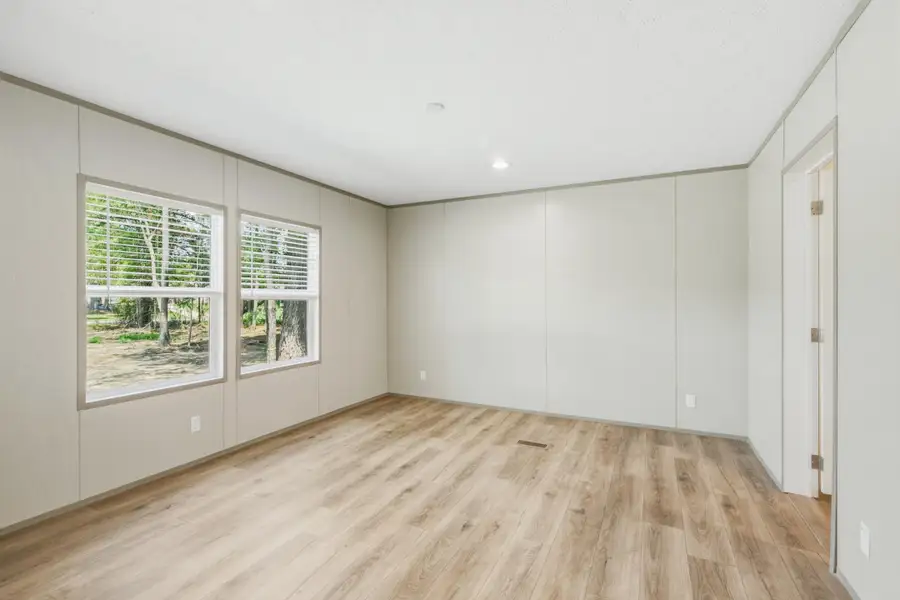 Spacious, unfurnished interior of a new home in , Summerton (Image 20). Spacious, unfurnished interior of a new home in , Summerton (Image 20).