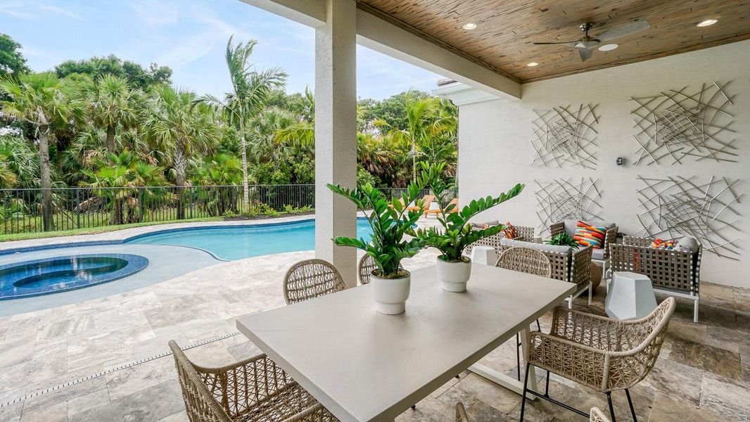 Model Photo used for reference Model Photo used for reference