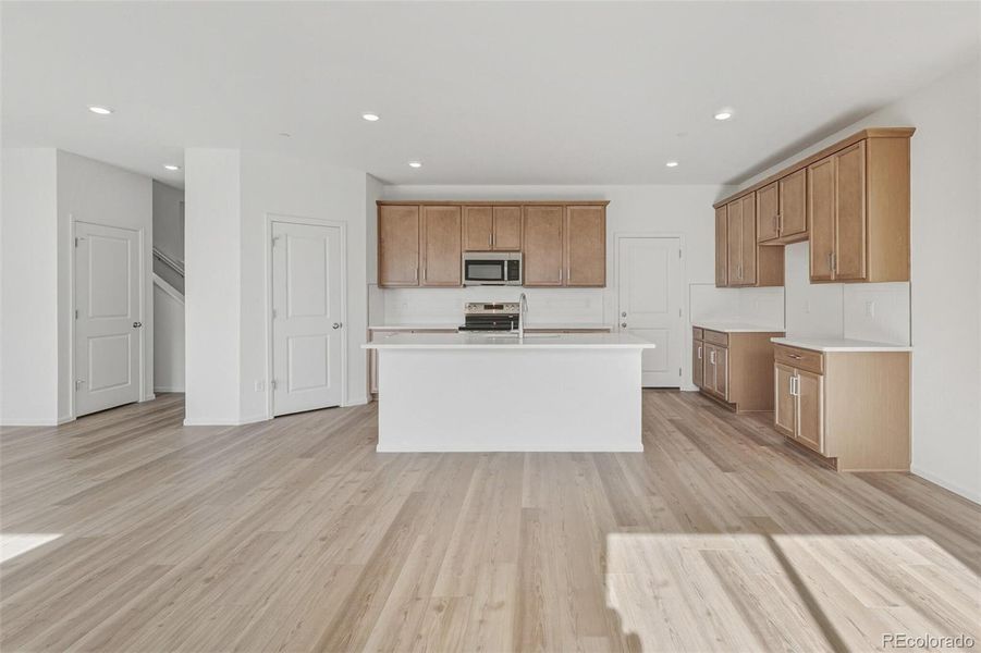 Furnished interior view inside a new home in Turnberry, Commerce City (Image 13).