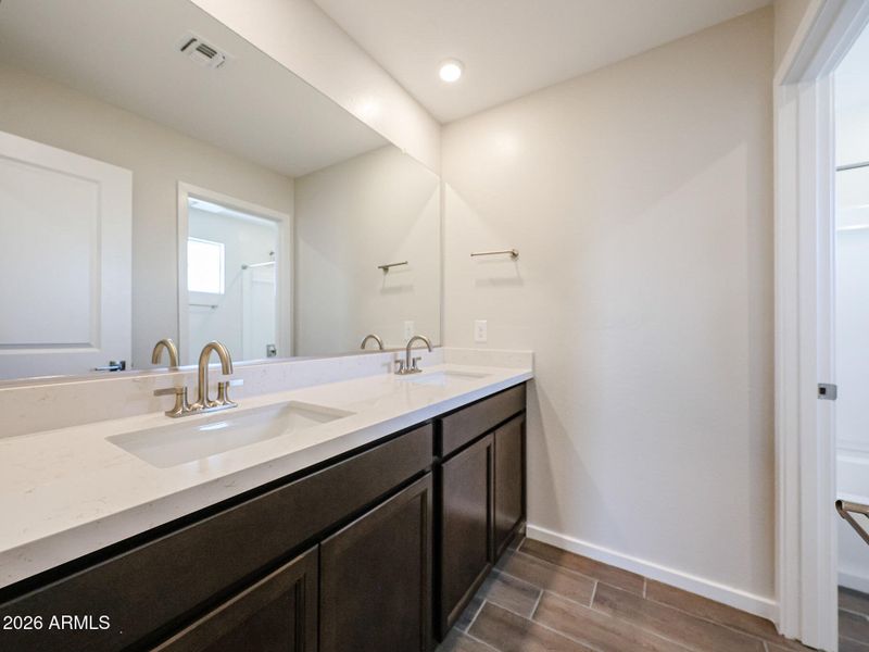 17_Oak-Manzanita-at-Teravalis_Buckeye_Ho 17_Oak-Manzanita-at-Teravalis_Buckeye_Ho