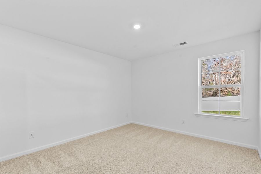 Spacious, unfurnished interior of a new home in Hanes Lake, Winston-Salem (Image 33).