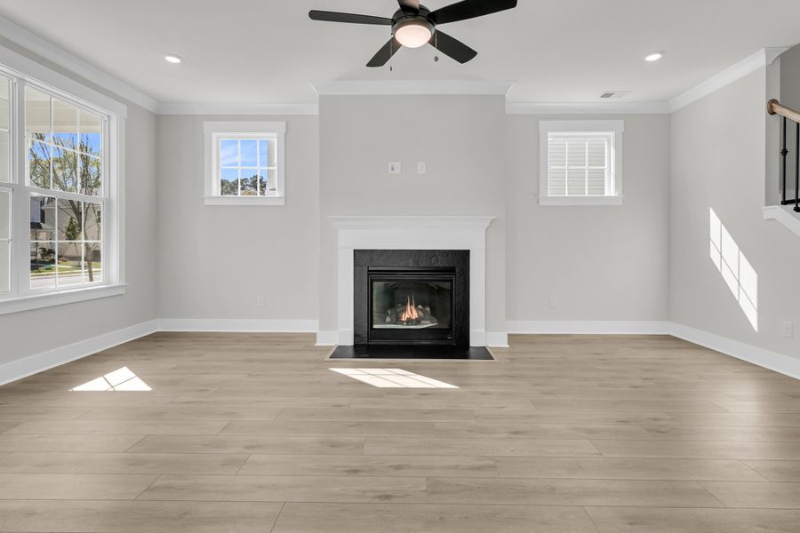 Spacious, unfurnished interior of a new home in Six Oaks, Summerville (Image 21).