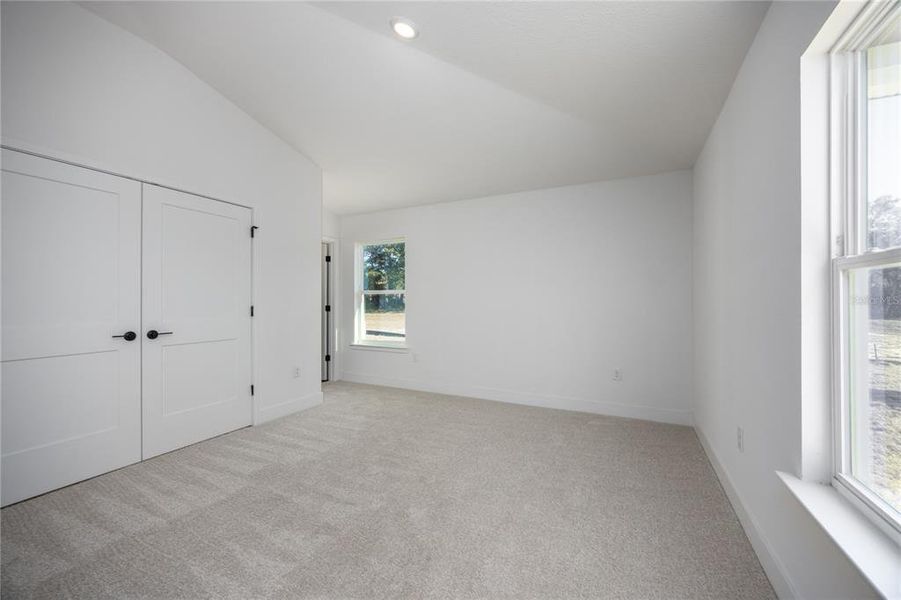 Spacious, unfurnished interior of a new home in Kirkland Farms, Alachua (Image 21).