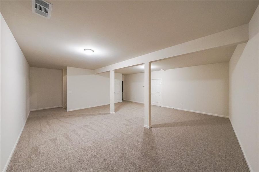 Spacious, unfurnished interior of a new home in , Gainesville (Image 22).