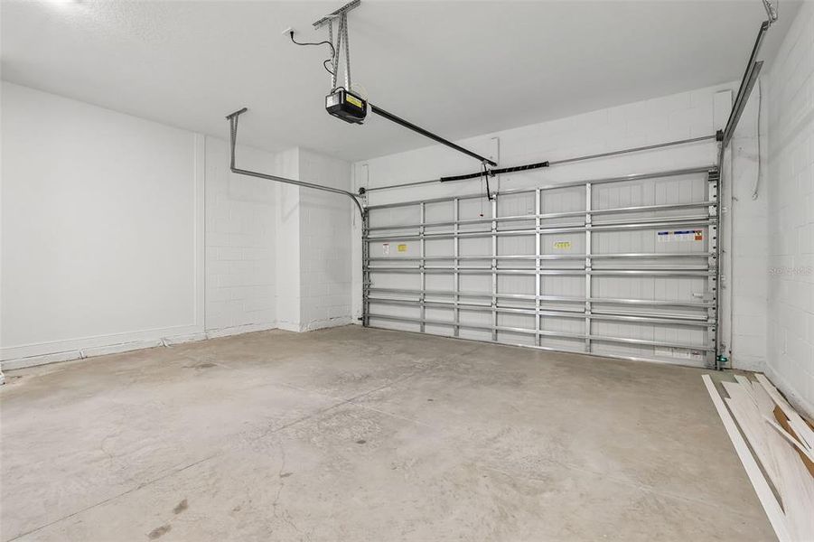 Spacious, unfurnished interior of a new home in Park View at the Hills, Minneola (Image 15). Spacious, unfurnished interior of a new home in Park View at the Hills, Minneola (Image 15).