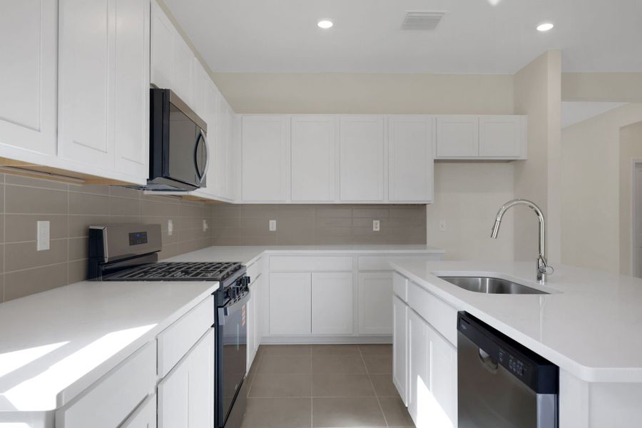 4br New Home in Port St. Lucie, FL.  - Slide 18