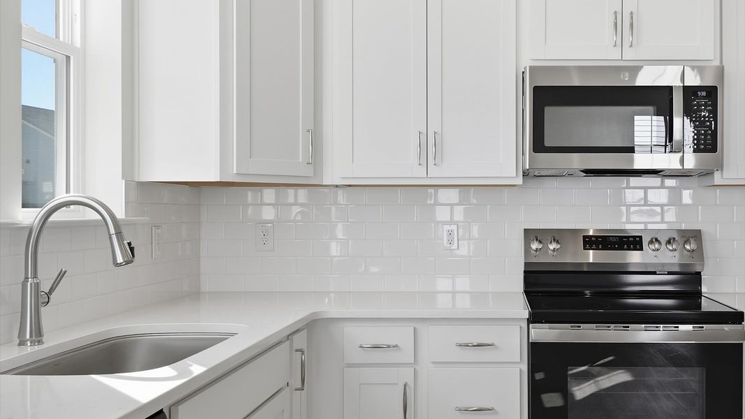 Furnished interior view inside a new home in Sidney Creek Single Family, Zebulon (Image 8).