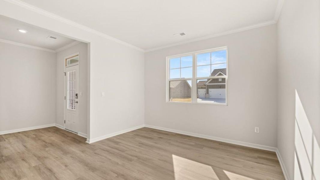 Spacious, unfurnished interior of a new home in Fairway 17 at Mirror Lake, Villa Rica (Image 14).