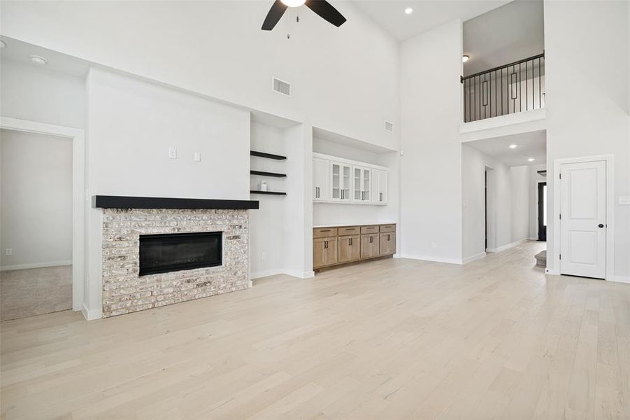 Spacious, unfurnished interior of a new home in , Mesquite (Image 14).