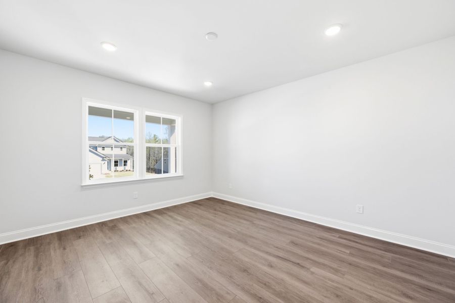 Spacious, unfurnished interior of a new home in Carriage Estates, Lexington (Image 17).