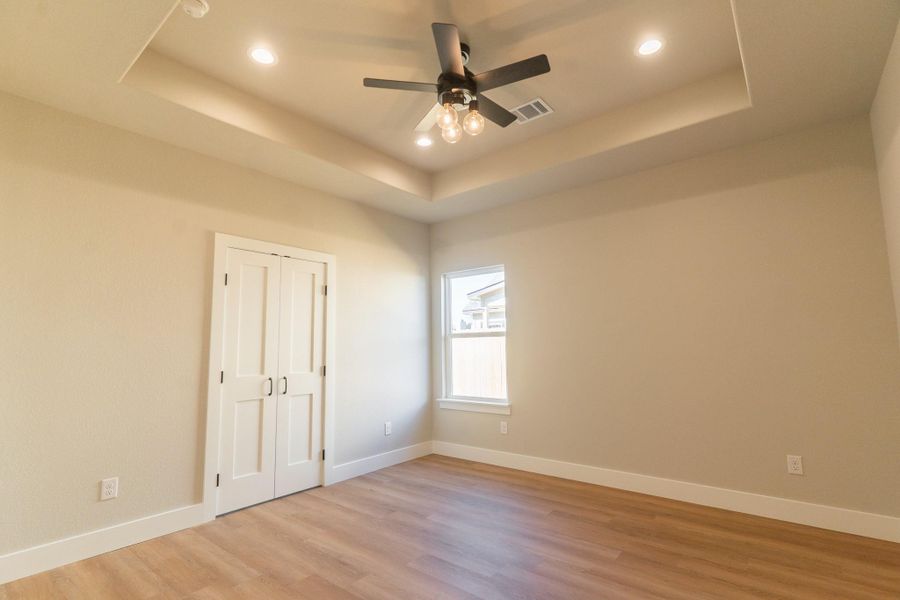 Spacious, unfurnished interior of a new home in , Smithville (Image 14).