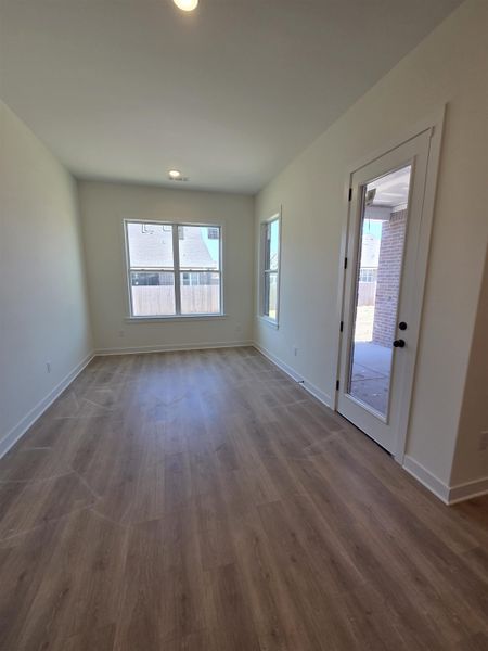 Spacious, unfurnished interior of a new home in Twin Oaks, Oakland (Image 14).