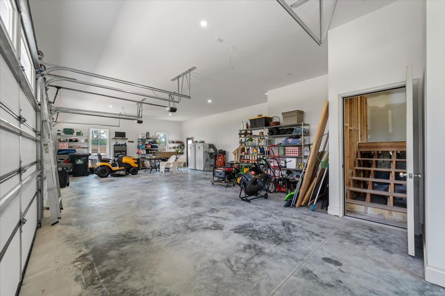 Spacious, unfurnished interior of a new home in , Ravenel (Image 20). Spacious, unfurnished interior of a new home in , Ravenel (Image 20).