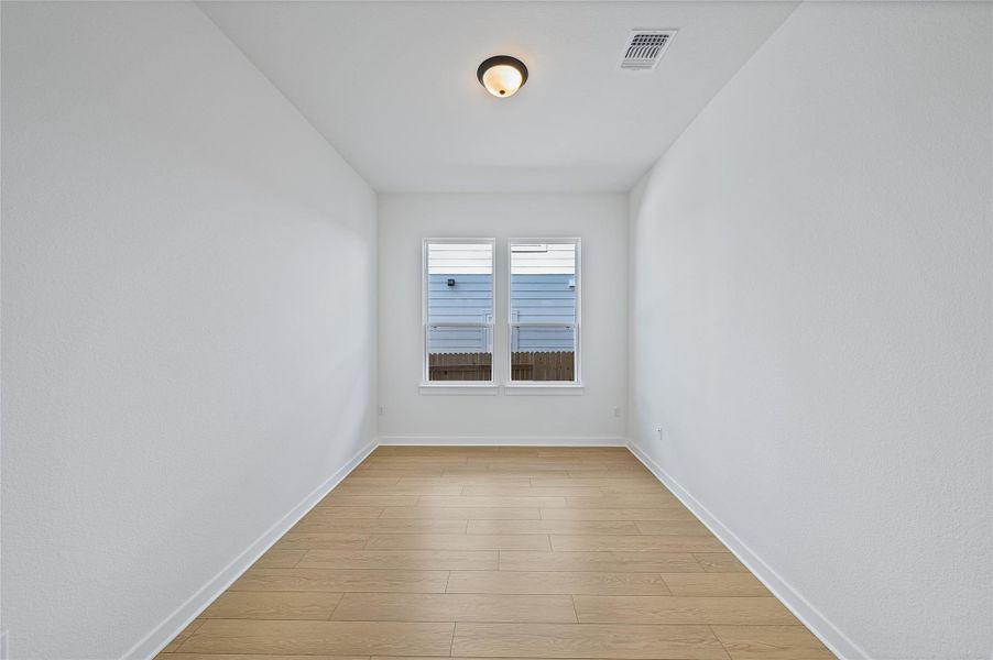 Spacious, unfurnished interior of a new home in , Buda (Image 27).