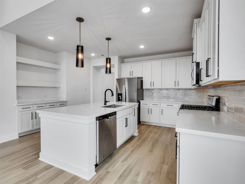 Furnished interior view inside a new home in Cross Creek West, Fulshear (Image 11).