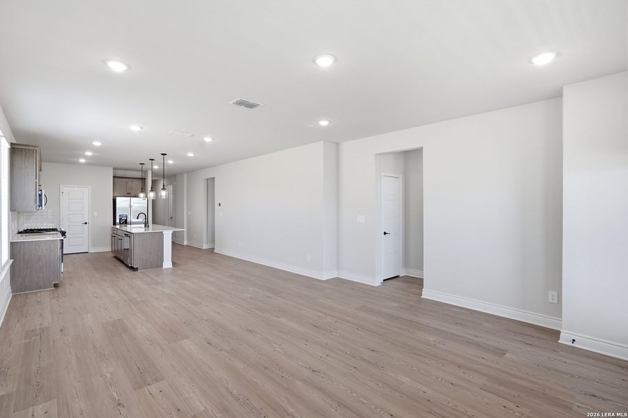 Spacious, unfurnished interior of a new home in Bison Ridge, San Antonio (Image 41). Spacious, unfurnished interior of a new home in Bison Ridge, San Antonio (Image 41).