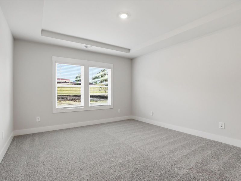 Spacious, unfurnished interior of a new home in Ashby Woods, Boiling Springs (Image 13).