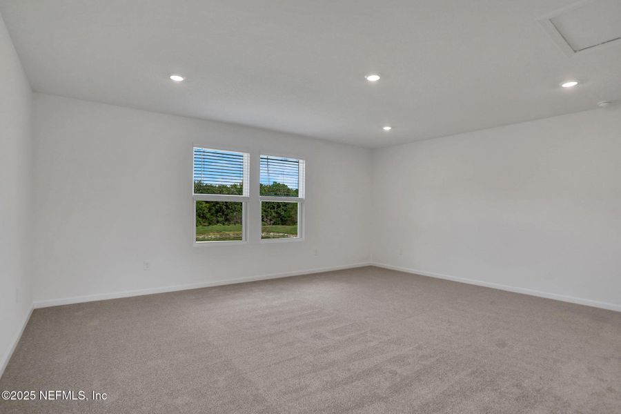 Spacious, unfurnished interior of a new home in Bellbrooke, Jacksonville (Image 42).