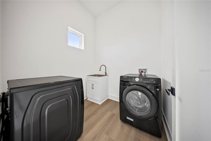 Image 83 of a home in .