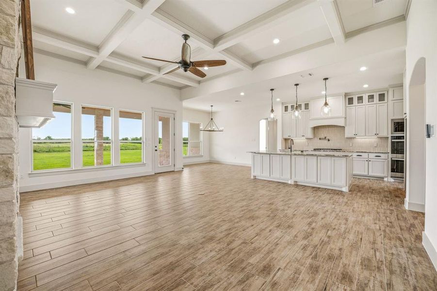 Spacious, unfurnished interior of a new home in , Glen Rose (Image 33).