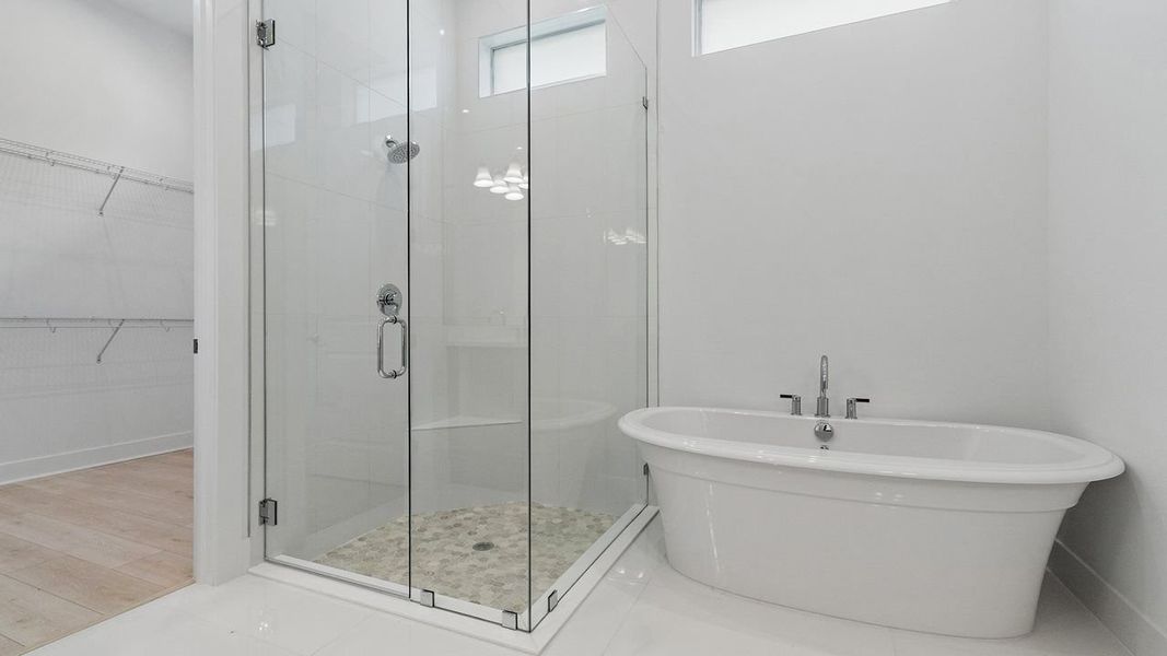Owner's Suite Bath Owner's Suite Bath