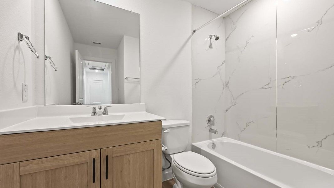 Furnished interior view inside a new home in Holly Ridge, Rosenberg (Image 10).