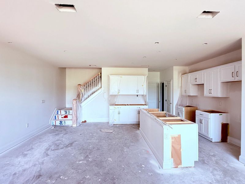 Kitchen & Dining Area Kitchen & Dining Area