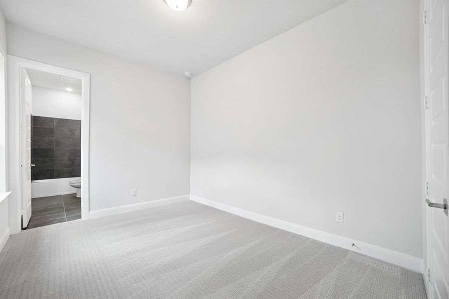 Spacious, unfurnished interior of a new home in Terraces – Classics, Rockwall (Image 23). Spacious, unfurnished interior of a new home in Terraces – Classics, Rockwall (Image 23).