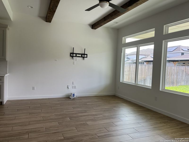 Spacious, unfurnished interior of a new home in , Laredo (Image 18). Spacious, unfurnished interior of a new home in , Laredo (Image 18).