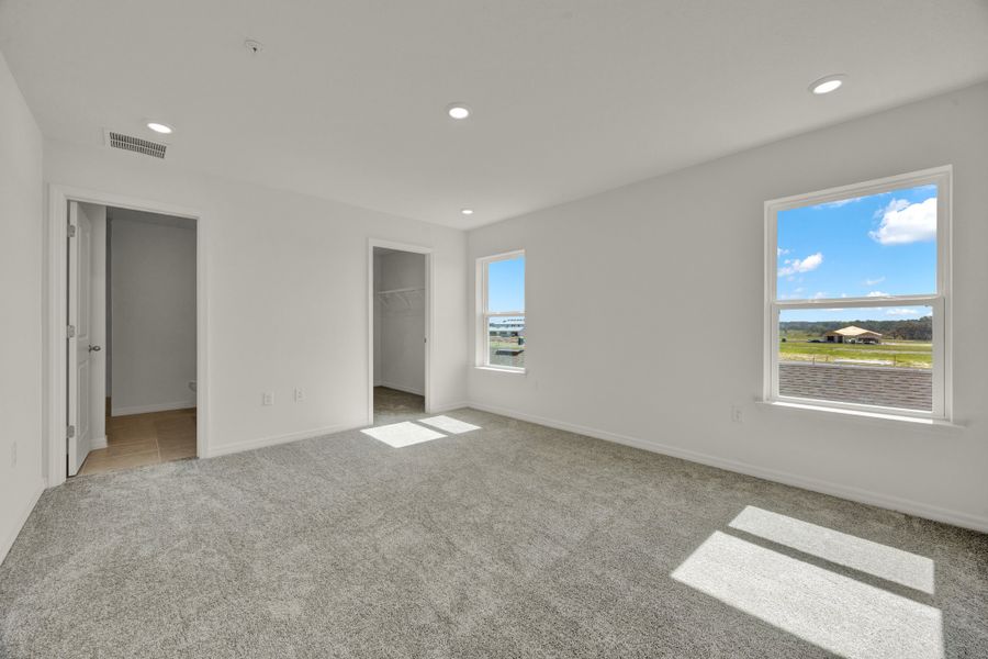 Spacious, unfurnished interior of a new home in Eden Crest, Apopka (Image 20).
