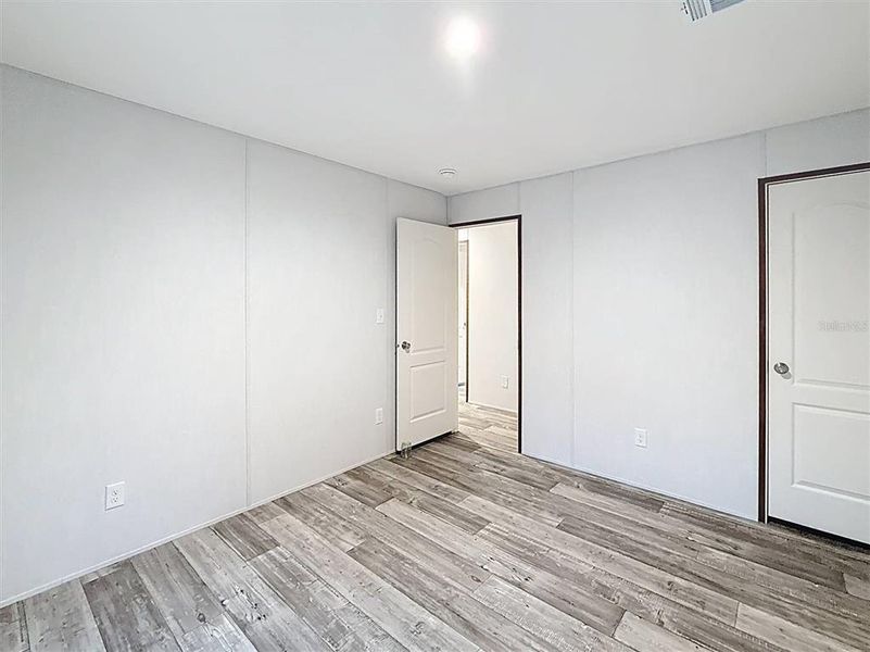 Spacious, unfurnished interior of a new home in , Hawthorne (Image 34).