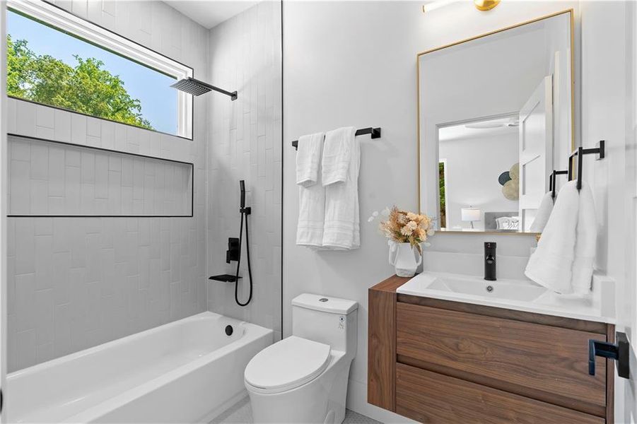 Furnished interior view inside a new home in , Atlanta (Image 99). Furnished interior view inside a new home in , Atlanta (Image 99).