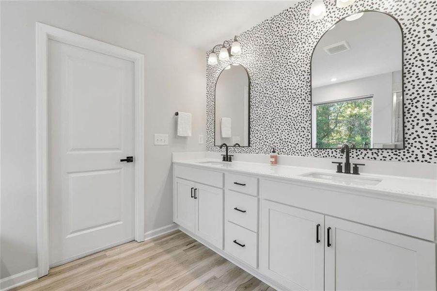 Furnished interior view inside a new home in Riverwood, Dallas (Image 17).