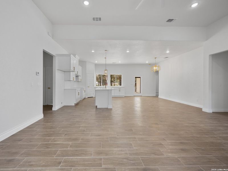 Spacious, unfurnished interior of a new home in , Elmendorf (Image 36).
