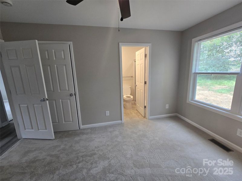 Spacious, unfurnished interior of a new home in , Troy (Image 11).