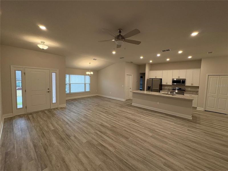 Spacious, unfurnished interior of a new home in , Lakeland (Image 20).