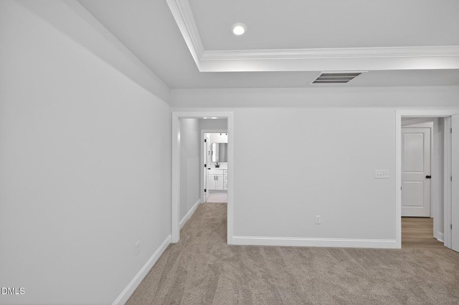 12_244_Sequoia_Dr-Living_room-7776