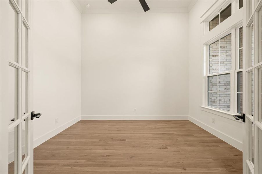 Spacious, unfurnished interior of a new home in NorthGlen, Haslet (Image 32).