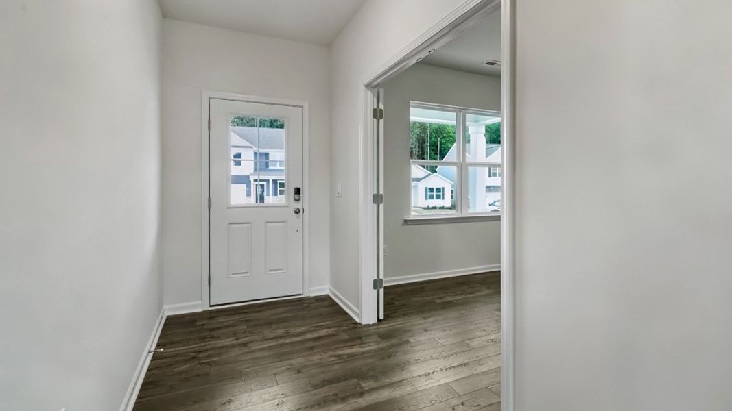 Spacious, unfurnished interior of a new home in Bexford, Willow Spring (Image 11).