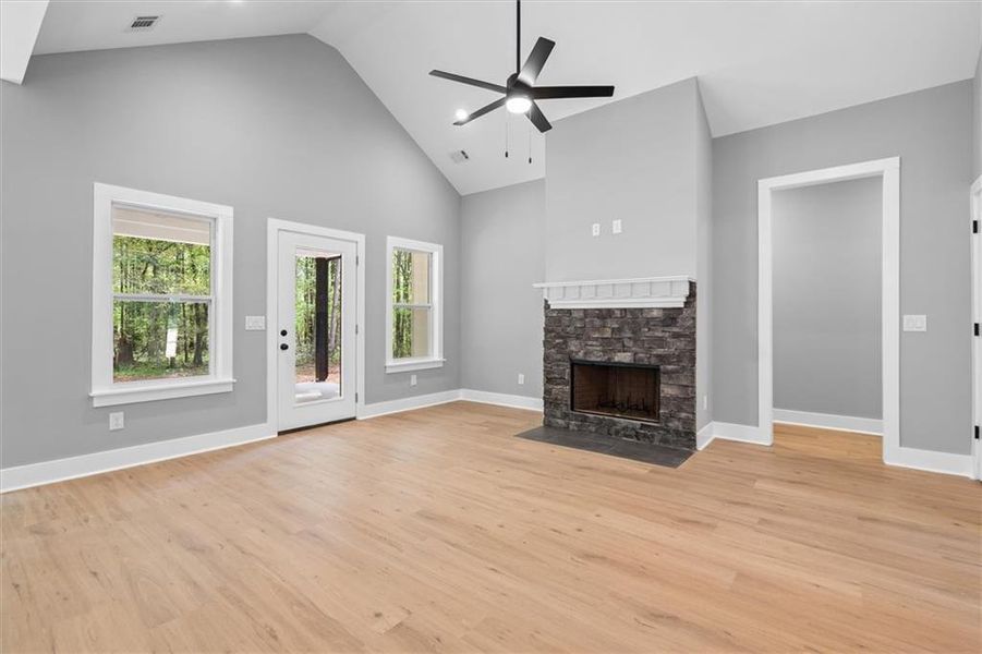 Spacious, unfurnished interior of a new home in , Villa Rica (Image 19).