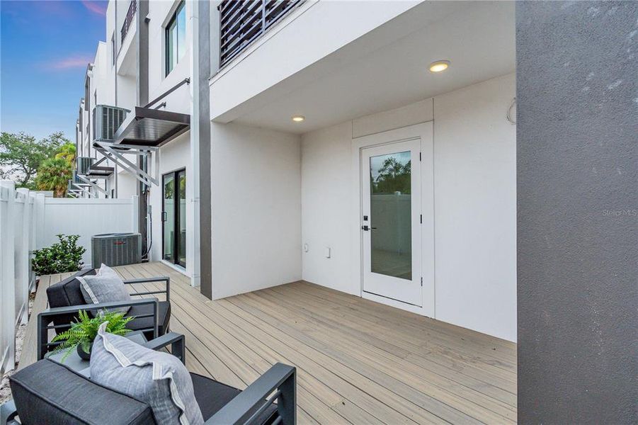 Exterior details and patio area of a home in , Tampa (Image 2).
