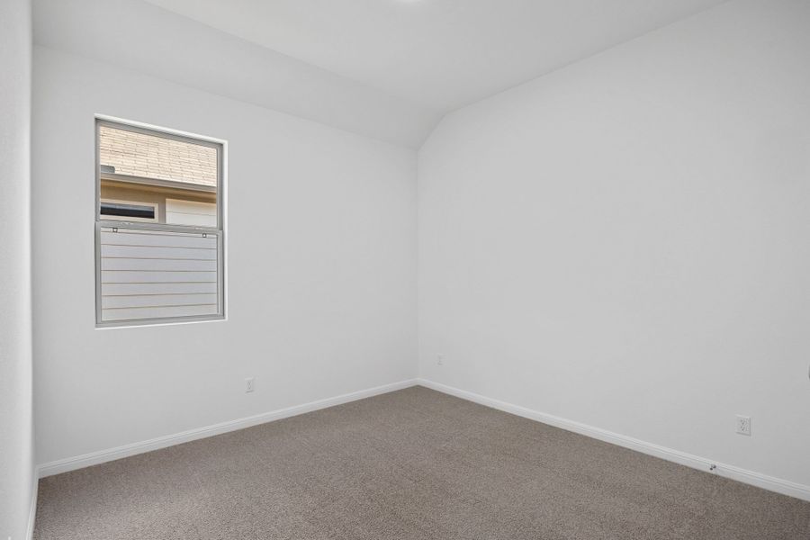 Spacious, unfurnished interior of a new home in Trinity Ranch, Elgin (Image 26).