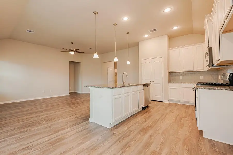 Gorgeous 1 story home. Photos are a representation of the Caldwell Floor Plan! Colors and selections may vary. Call today for a tour! Gorgeous 1 story home. Photos are a representation of the Caldwell Floor Plan! Colors and selections may vary. Call today for a tour!