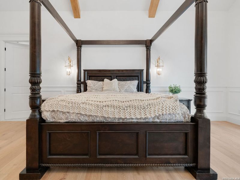 Furnished interior view inside a new home in , Boerne (Image 13).